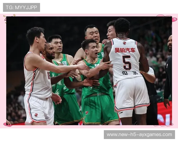 CBA广东队教练被外媒关注，战术硬核成标签